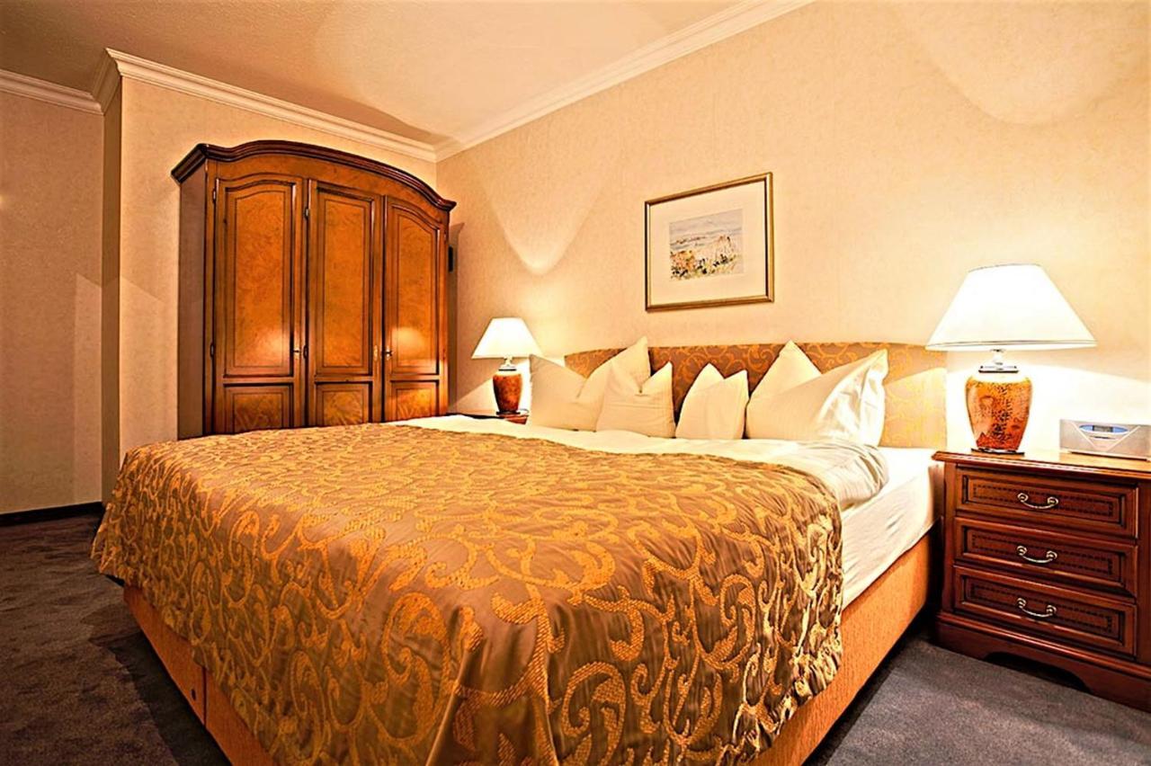 Отель Am Rehberg 4*